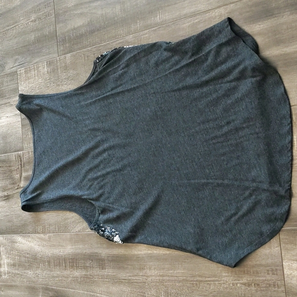 Express Tank Top - Picture 4 of 4